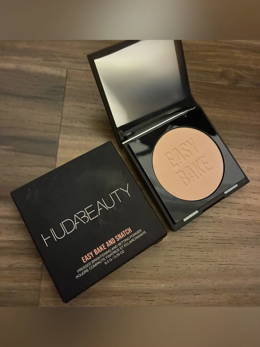 Huda Beauty Easy Bake & Snatch Pressed Powder Cupcake 8.5g New